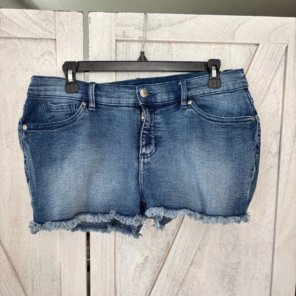 VENUS Blue Denim Jean Shorts Women’s 12 Mid Rise Cut Off Pockets